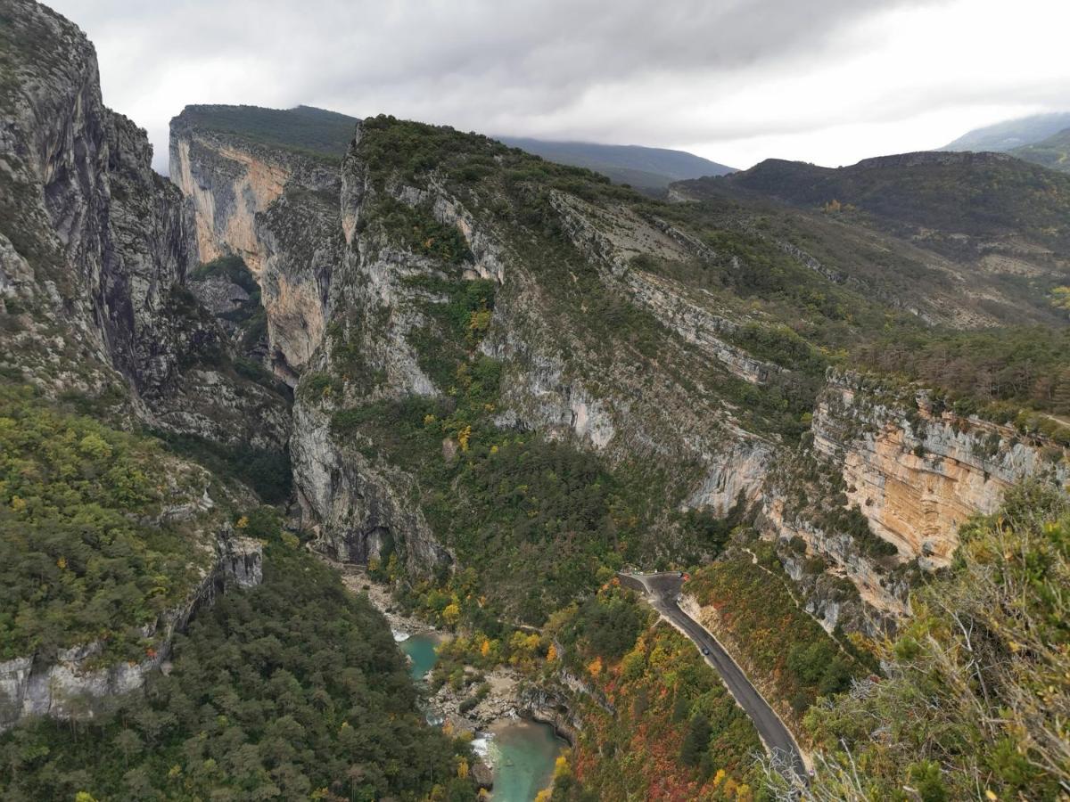 La Peyregoune, Logement En Pleine Nature Et Table D'Hotes Blieux Exterior foto
