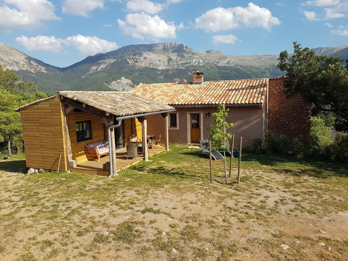 La Peyregoune, Logement En Pleine Nature Et Table D'Hotes Blieux Exterior foto