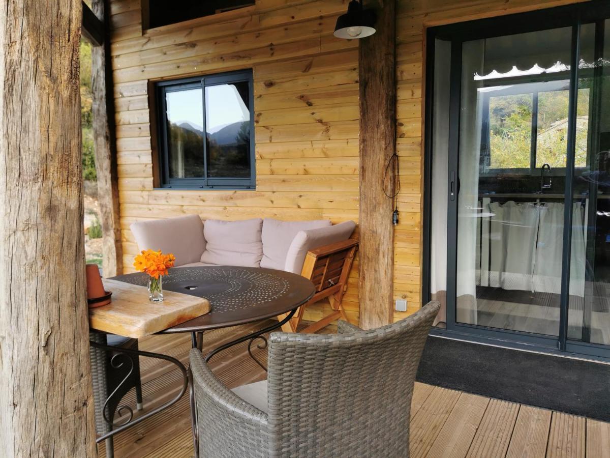 La Peyregoune, Logement En Pleine Nature Et Table D'Hotes Blieux Exterior foto