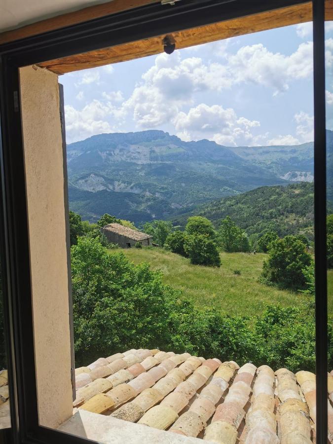 La Peyregoune, Logement En Pleine Nature Et Table D'Hotes Blieux Exterior foto